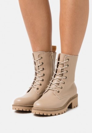 Clenkove Topanky Anna Field Kozene Cipkovane Up Ankle Boots Damske Béžové | 652-JEMVIT