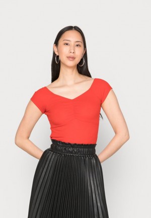 Tricko Anna Field Gathered Bust Romantic Top Basic T Shirt Damske Červené | 506-UPMTLO